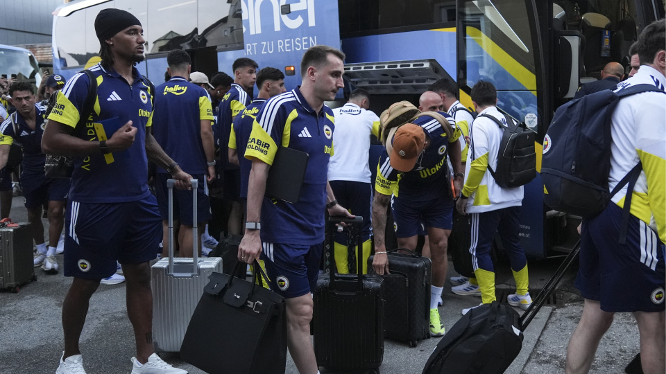 Fenerbahçe kamp için Avusturya'ya geldi!