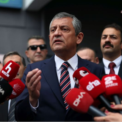 Özgür Özel'den savunma hakkı eleştirisi
