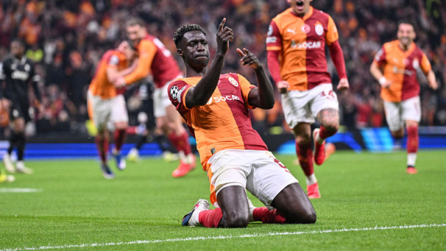 Davinson Sanchez'e Çizme kancası!