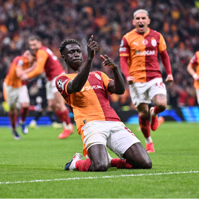 Davinson Sanchez'e Çizme kancası!