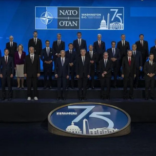 NATO zirvesine katılacak liderler