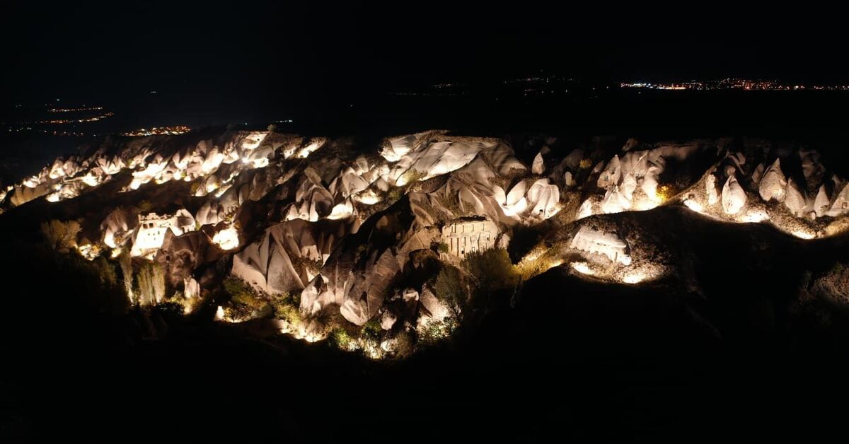 Kapadokya gün batımından sonra da büyülüyor