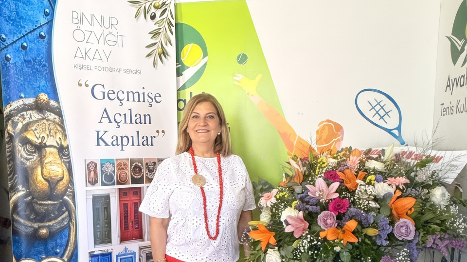 Binnur Akay'dan 'Geçmişe Açılan Kapılar'