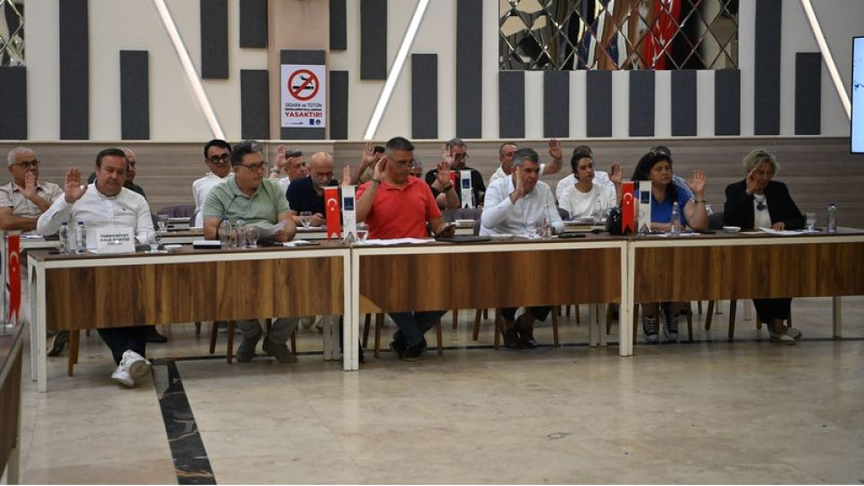 Kuşadası'nda engelli erişimi ve elektrikli araç kararı