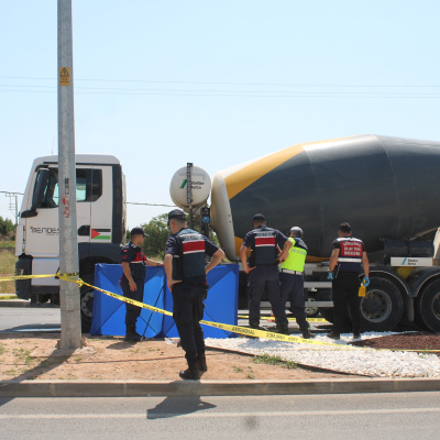 Beton mikseri yaşlı kadına çarptı!