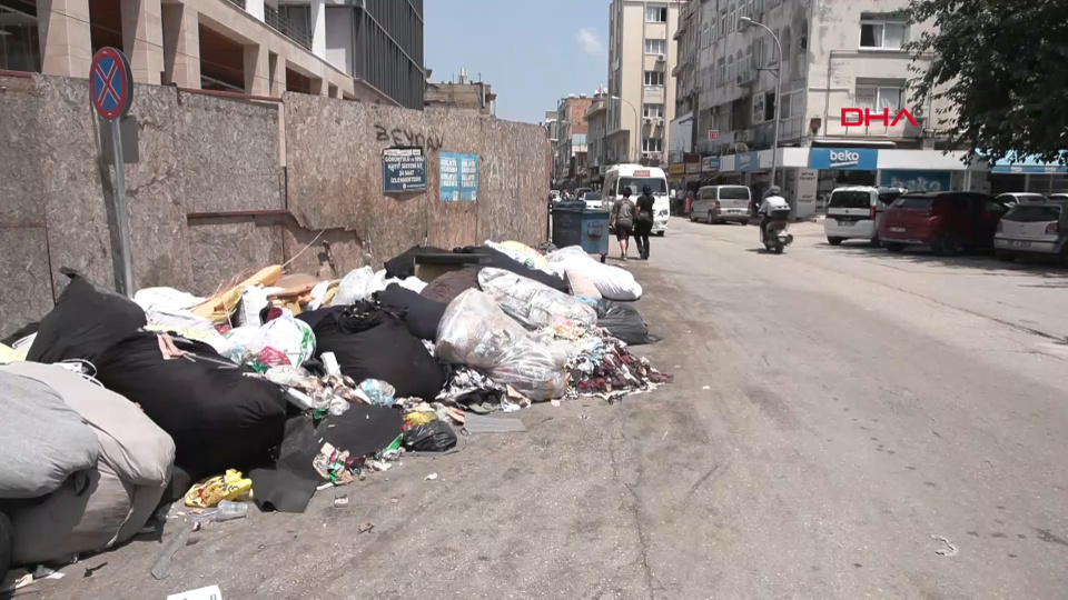 Adana'da cadde üzerinde tepki çeken görüntü