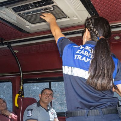 İzmir'de 20 dakikada 30 araca klima cezası