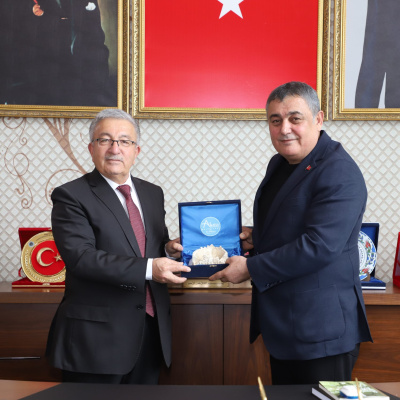 Aksu belediyeleri arasında protokol