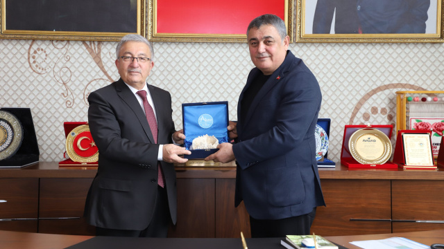 Aksu belediyeleri arasında protokol