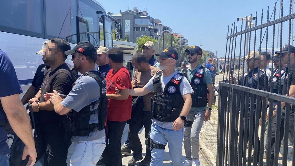 4 FETÖ şüphelisi tutuklandı