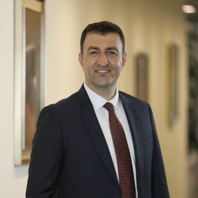 "Ticari bankalarla ilk sendikasyon kredimizi tamamladık"