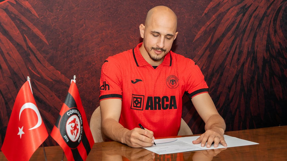 Çorum FK kalesini güçlendirdi!