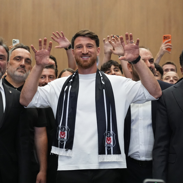 Salih Özcan, Beşiktaş için İstanbul'da!