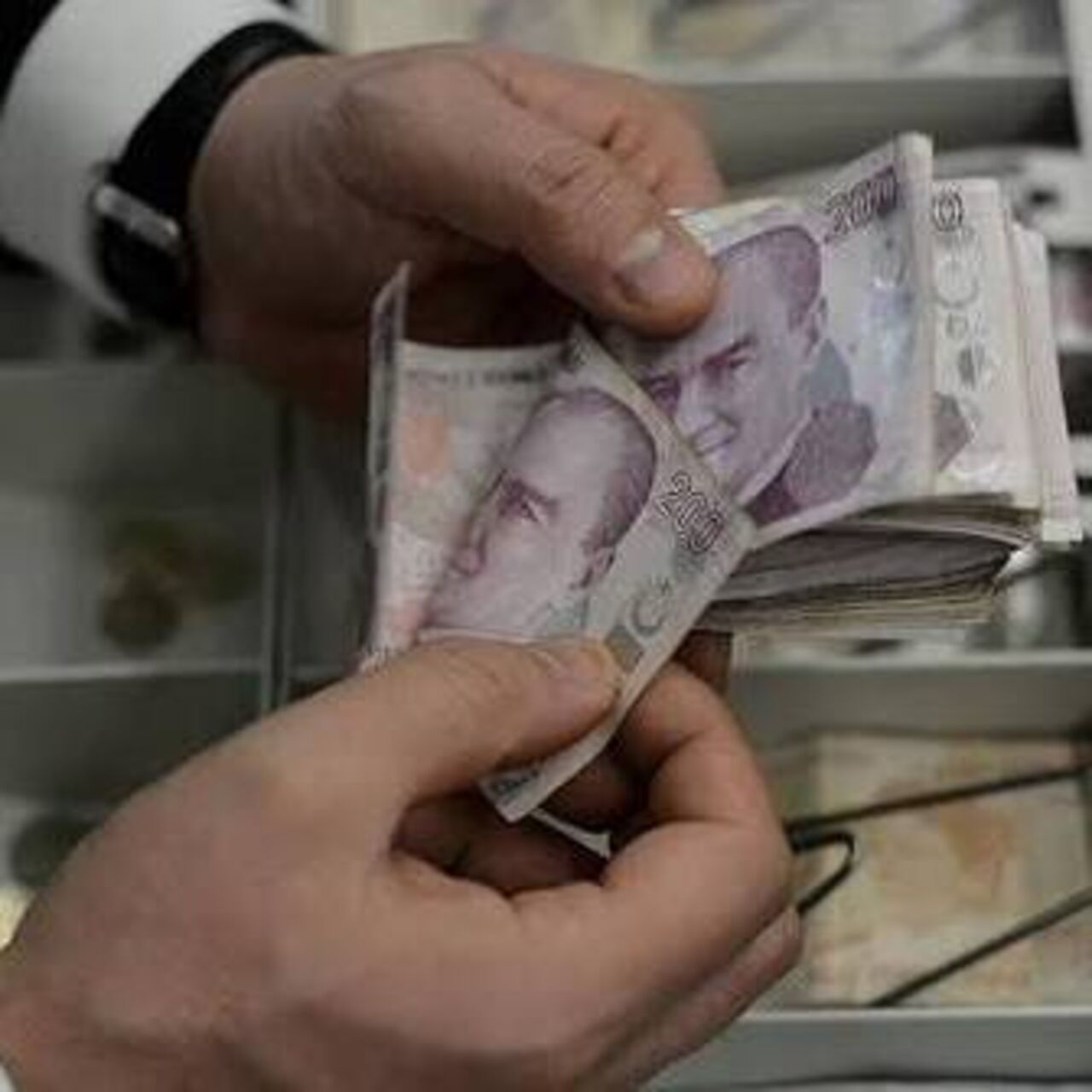 Kademeli emeklilik çıkacak mı? haber görseli