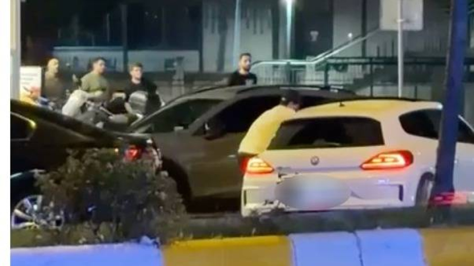 Aracında silahlı saldırıya uğradı, kaçmaya çalışırken kazada öldü