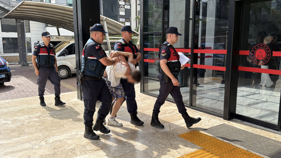 İçinde çocuk olan aracı çaldı, tutuklandı