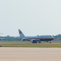 Trump'ın uçak değişikliğinin sebebi savunma önlemi mi?
