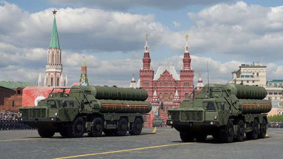 Kremlin'den S-400 açıklaması: Türkiye ile temas halindeyiz
