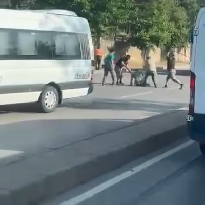 Trafikte sopalı kavga: 4 gözaltı