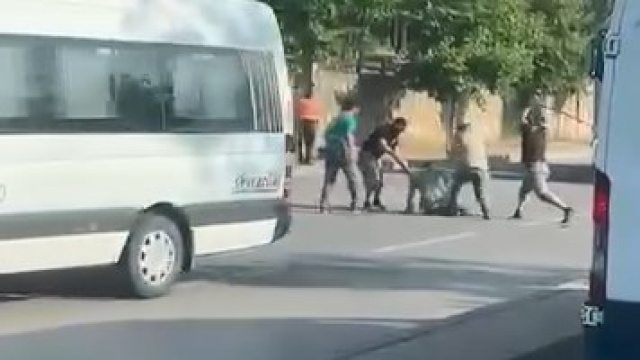 Trafikte sopalı kavga: 4 gözaltı
