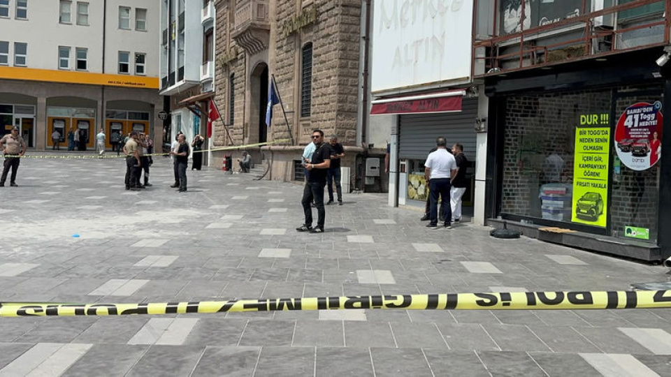 Tartıştığı kuyumcuyu öldüren zanlı intihar etti