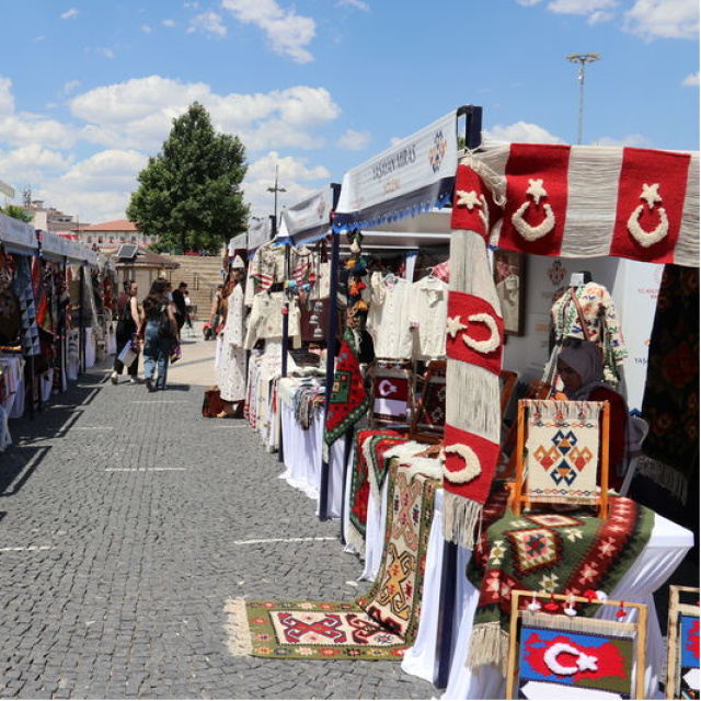 Sivas'ta "Yaşayan Miras Şöleni"
