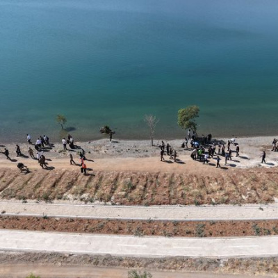 Haza Gölü çevresinde temizlik çalışması