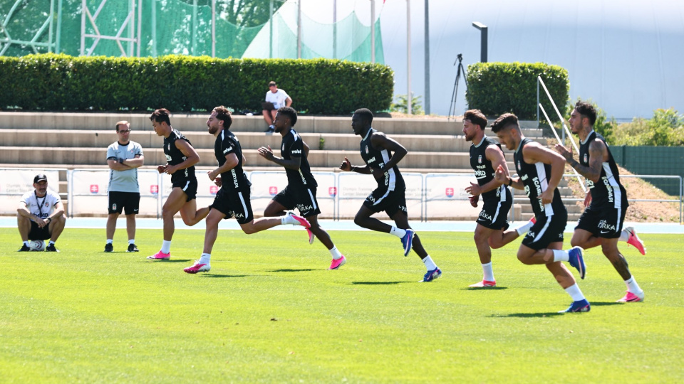 Beşiktaş'ta Salih Özcan takımla çalıştı!