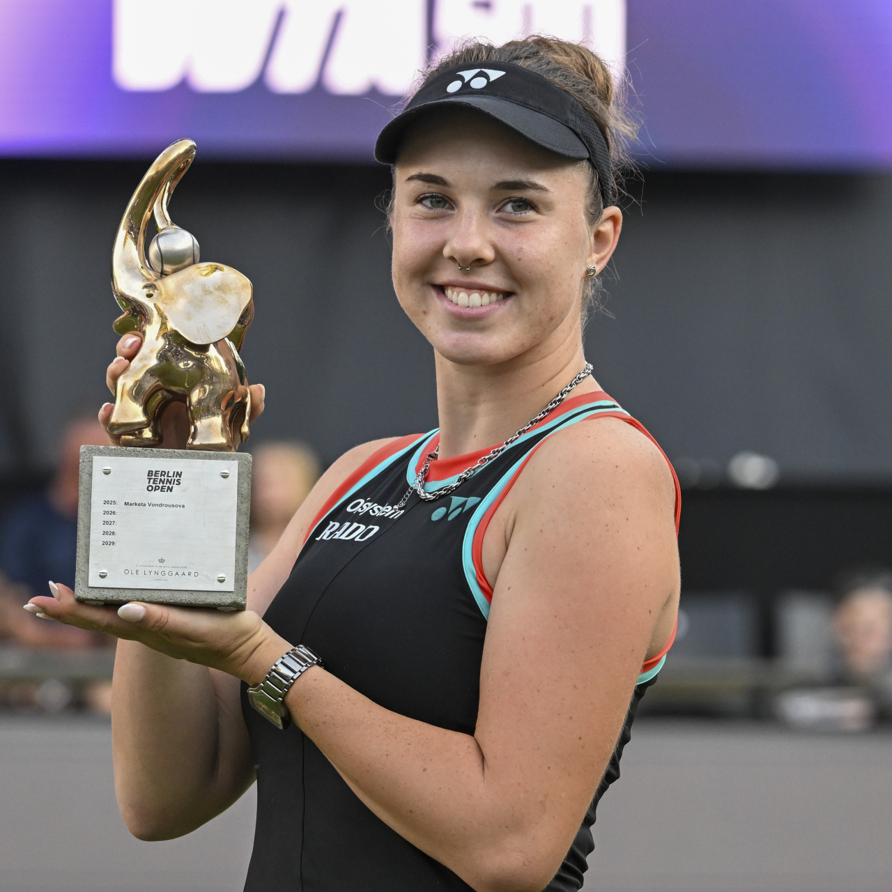 Wimbledon'da şampiyon Linda Noskova!