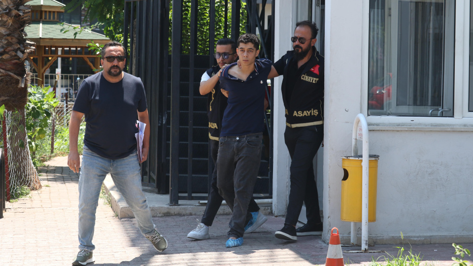 Korkunç saldırı! İki ablasını boğmaya çalıştı!