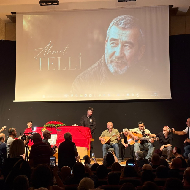 Şair Ahmet Telli için cenaze töreni