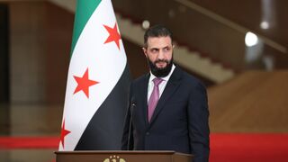 Esad rejiminin devrilmesinin ardından bir ilk