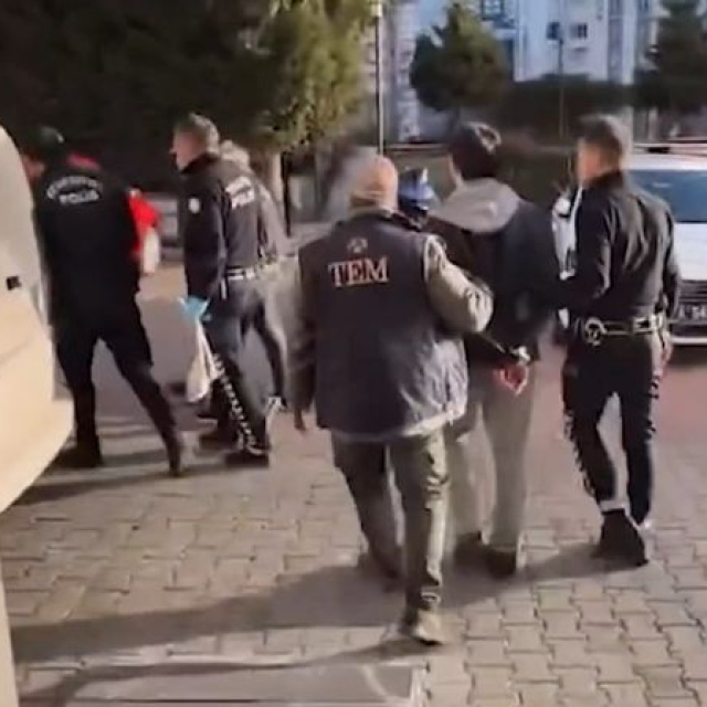 FETÖ'ye 81 ilde dev operasyon: 968 gözaltı