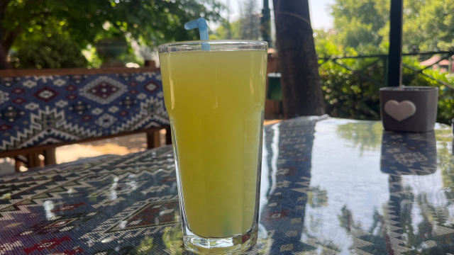 Açıkta bekleyen limonatada risk!