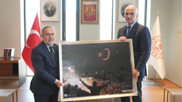 Bakan Ersoy, 15 Temmuz Derneği yönetimini ağırladı