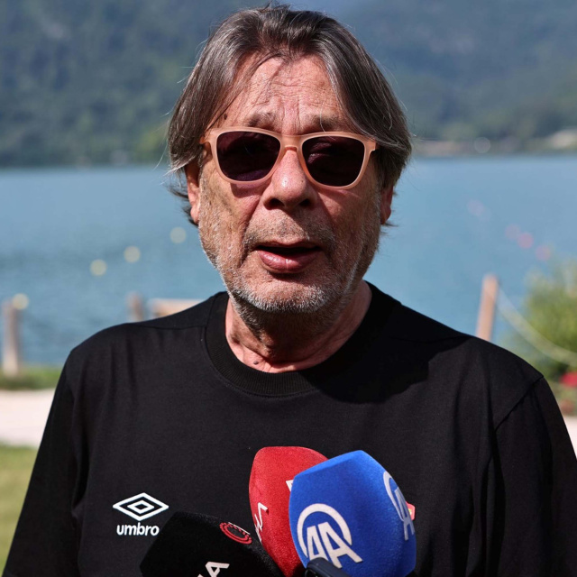"Borçsuz olan tek kulübüz!"