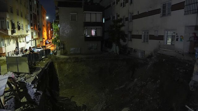 Bahçelievler'de 6 katlı bina tahliye edildi