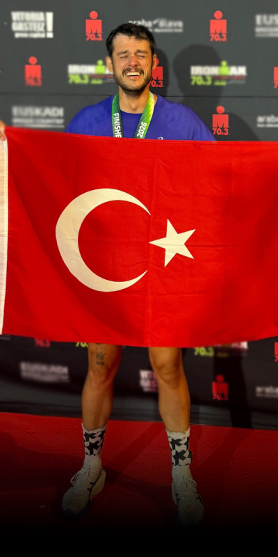 Ironman'i 13 saat 30 dakikada tamamladı