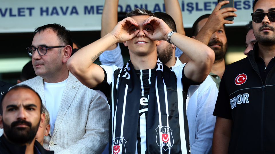 Trossard Beşiktaş için İstanbul'da!