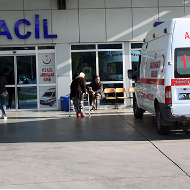 Bugün hastaneler açık mı?