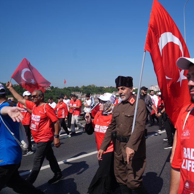 "İrade Bizim, Zafer Bizim" yürüyüşü