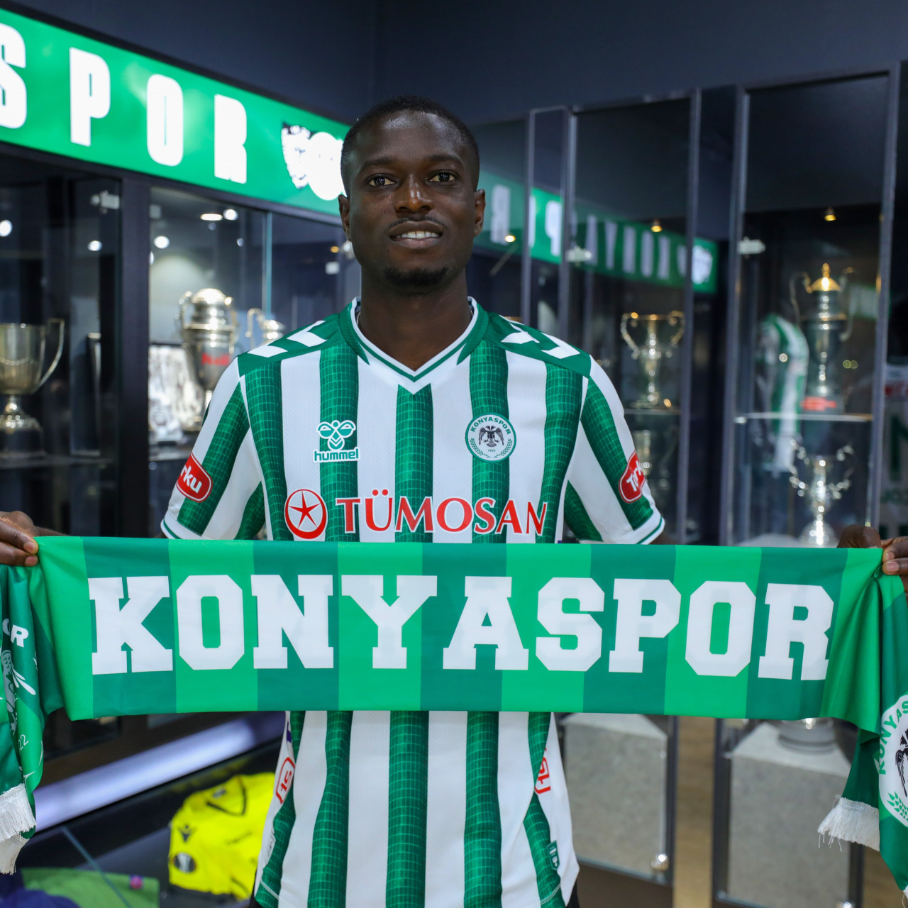 Konyaspor, Colley'i renklerine bağladı!