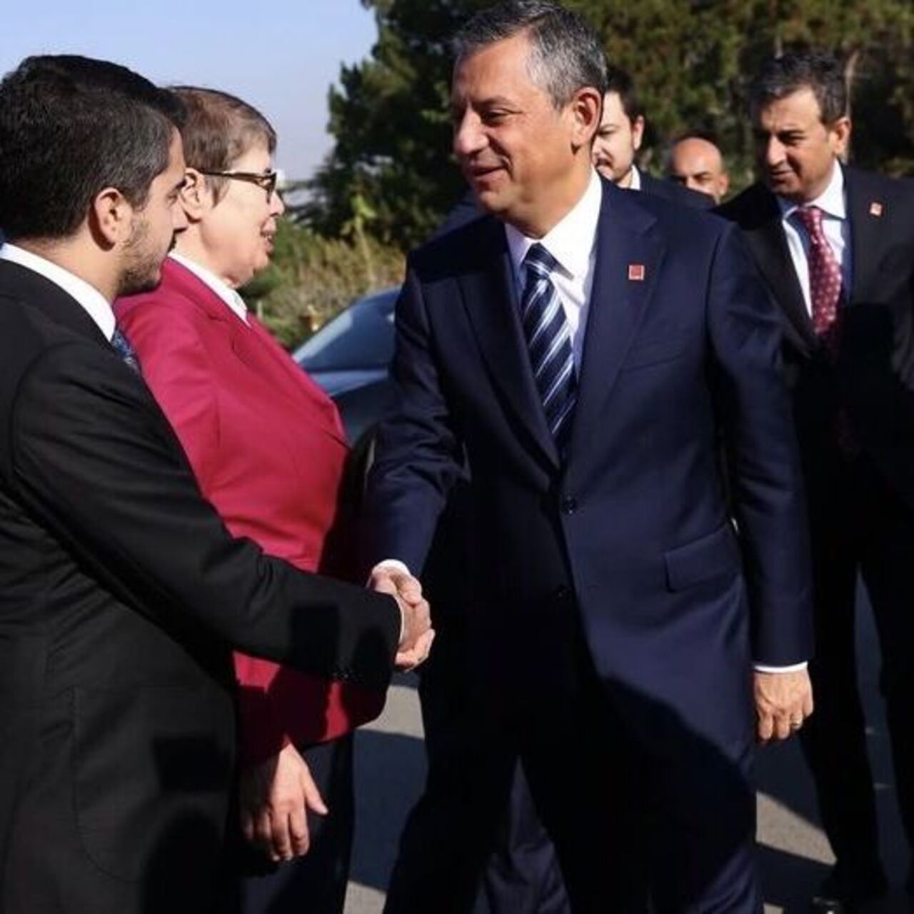 Özel, Hüseyin Can Güner’i ziyaret etti
