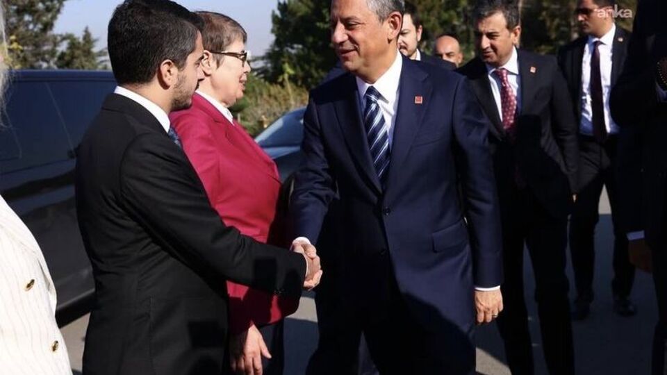 Özel, Hüseyin Can Güner'i ziyaret etti