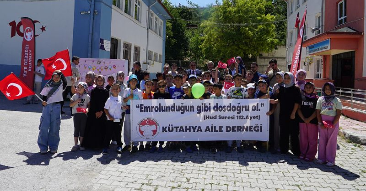 Kütahya Valisi Işın'dan dondurma ikramı | Son dakika haberleri