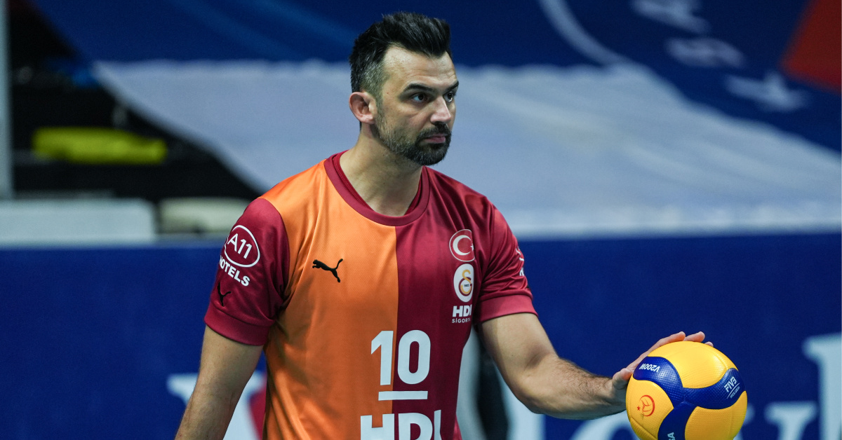 Arslan Ekşi 1 yıl daha Galatasaray'da!