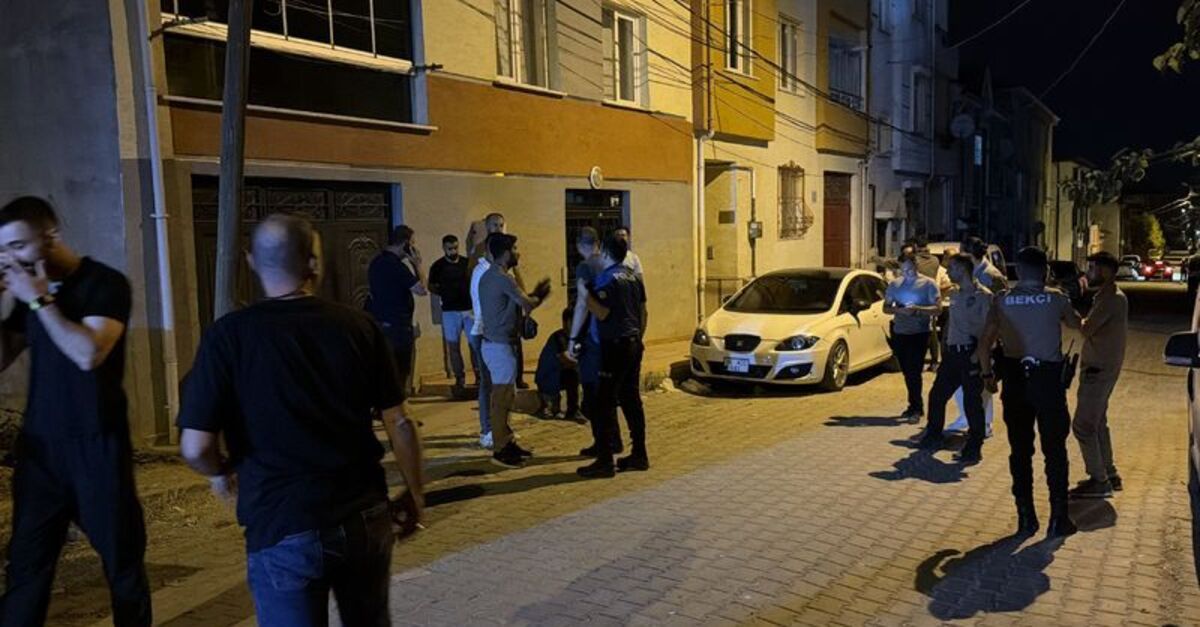 Eskişehir'de sokakta kavga: 1'i polis, 11 yaralı | Son dakika haberleri