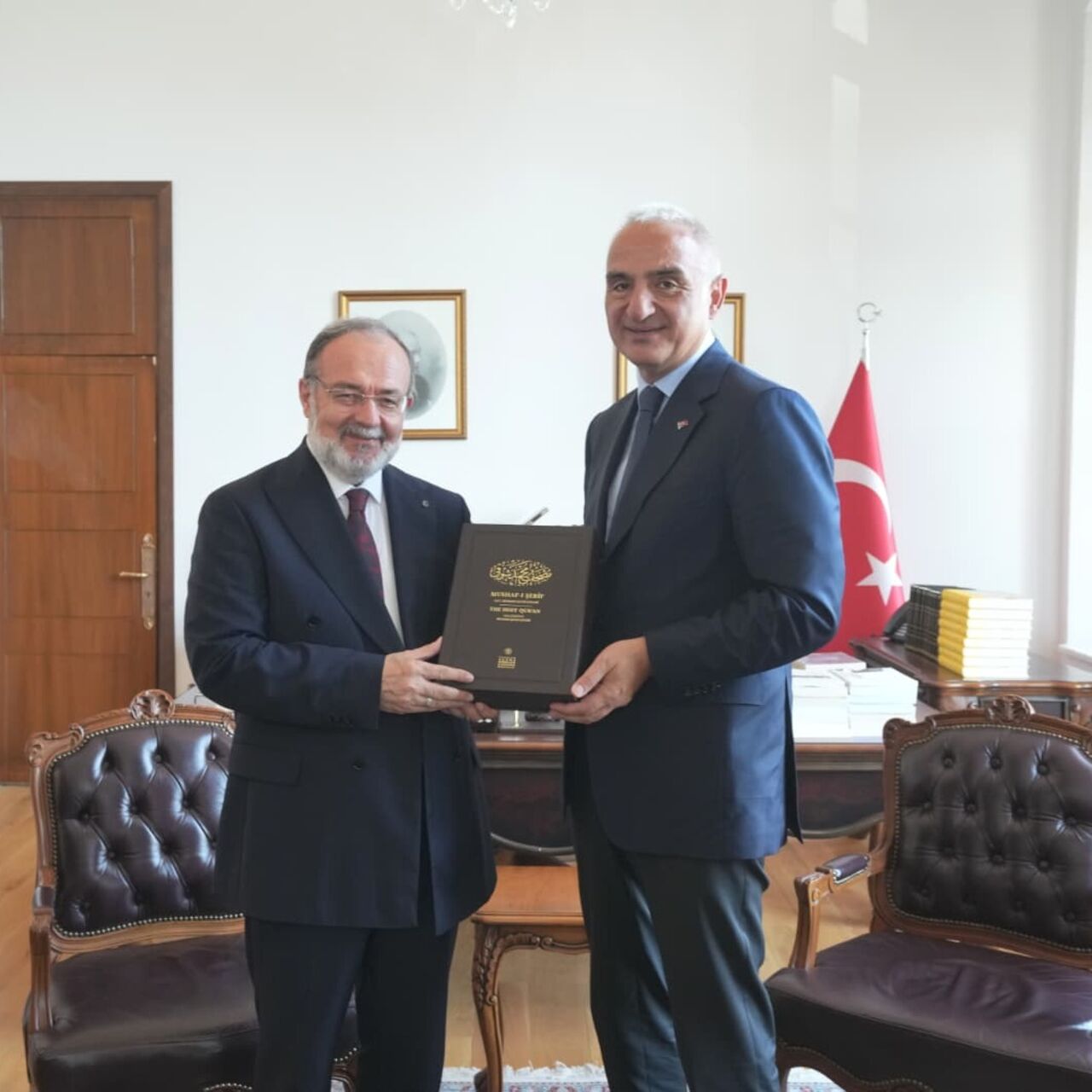Bakan Ersoy: Medeniyet birikimimizi ilimle buluşturan çalışmaları memnuniyetle takip ediyoruz