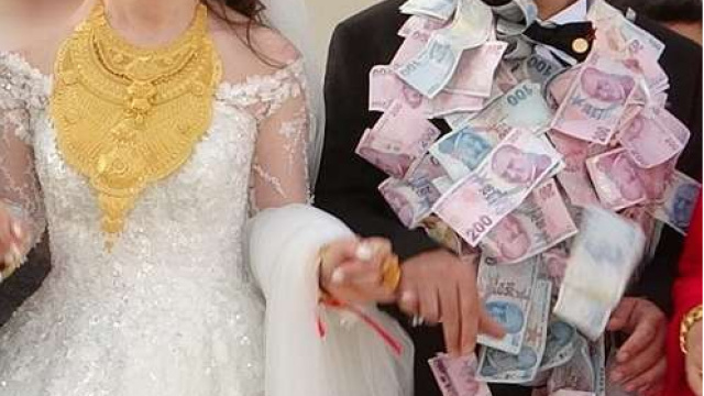 "Düğün takıları kimde kalacak?"