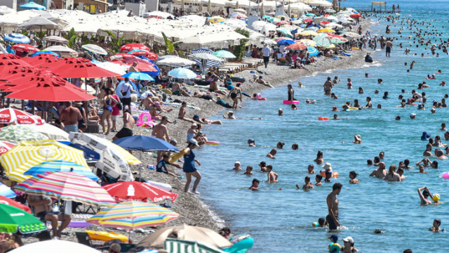 3 uyarı! Sağanak, rüzgar ve sıcak hava